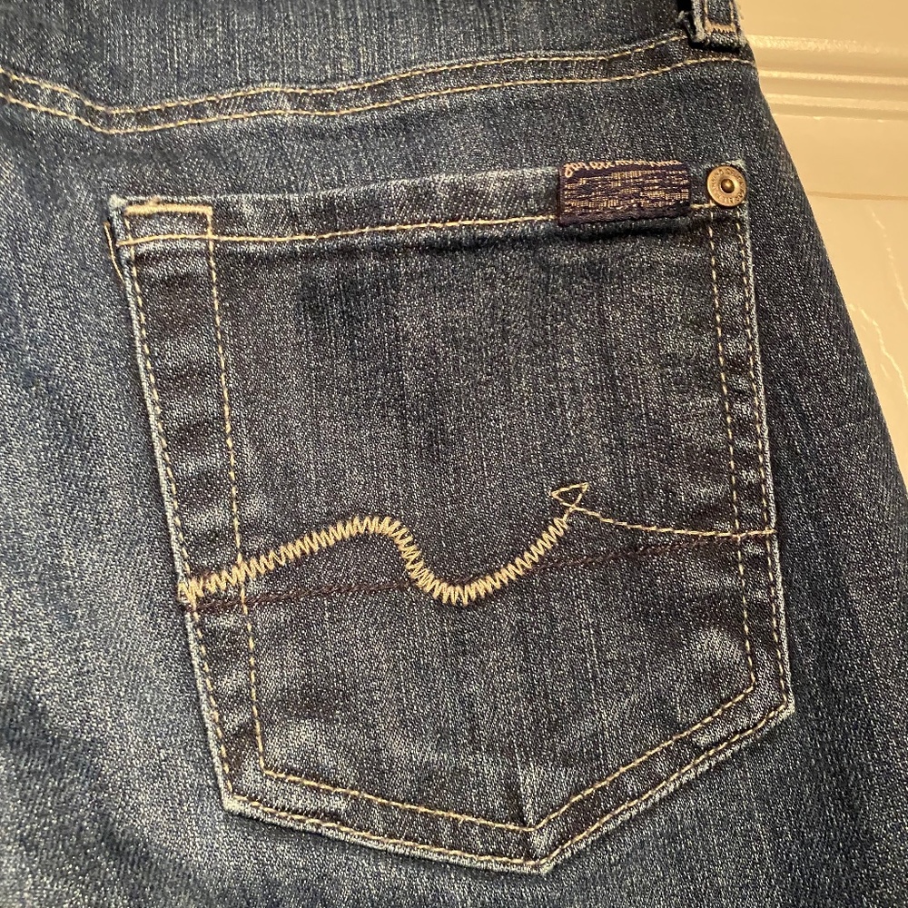 Womens Dark Blue Straight-Leg Jeans with Contrast Stitching